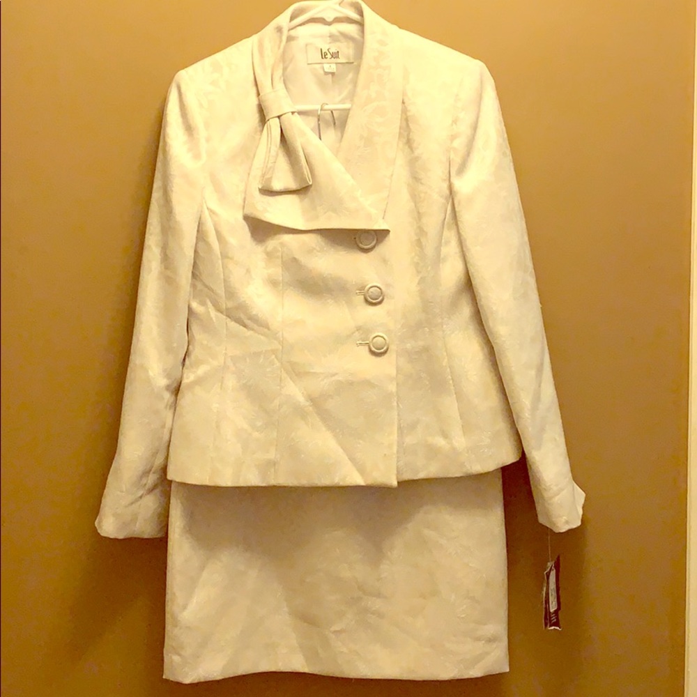 LeSuit would be great as a mother of the bride/gro